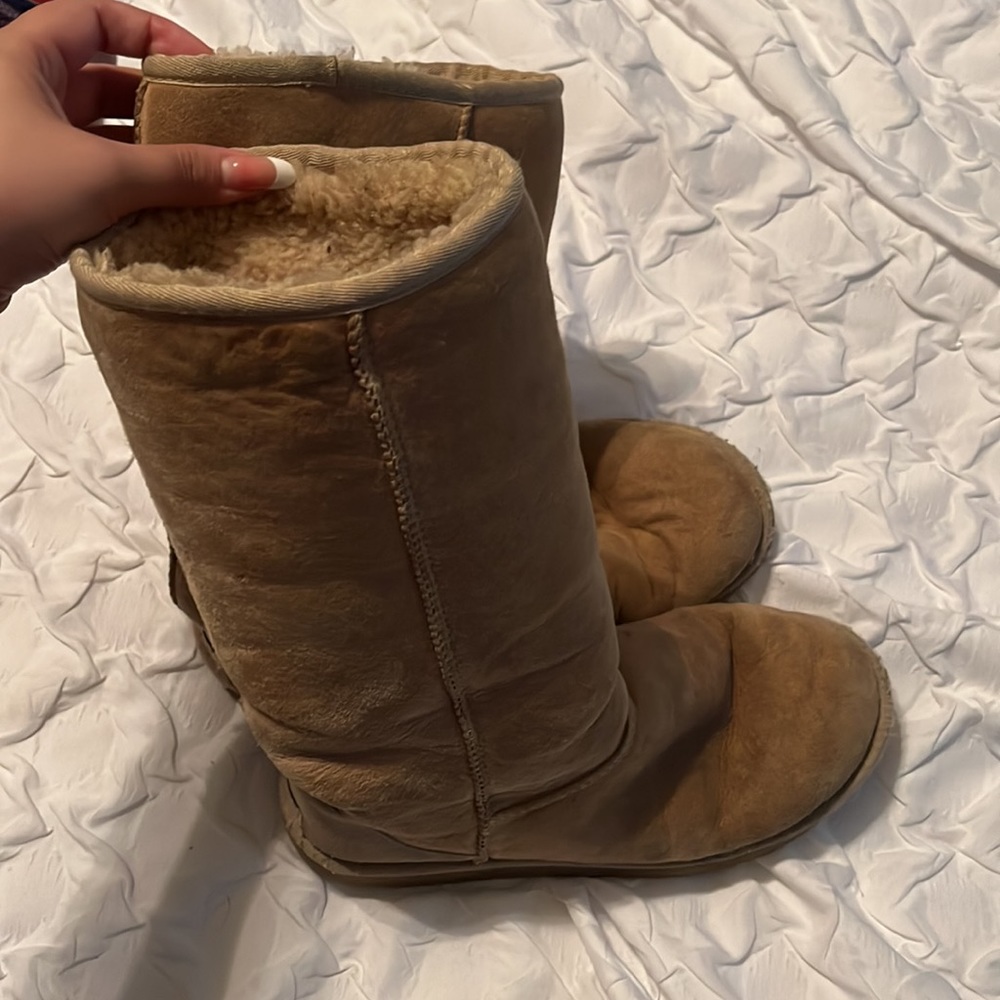 UGG - Picture 5 of 6